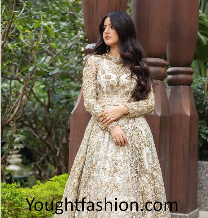 Perfect Party Wear Dress for Women: Stylish Trends & Outfit Ideas